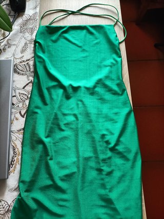 Vestido verde corto tirantes cruzados