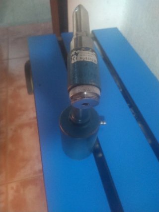 Pistola remachadora neumática Felair