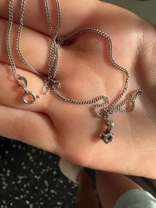 Conjunto de plata con colgante y pendientes
