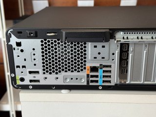 Torre PC HP - i7 / 32 Gb / 512 SSD - GARANTIA