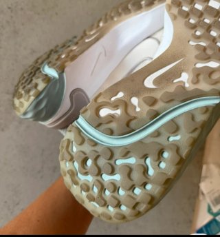 Zapatillas Nike Beige y Turquesa