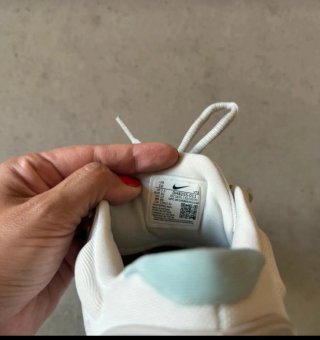 Zapatillas Nike Beige y Turquesa