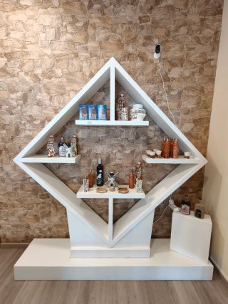 Muebles blancos para tienda