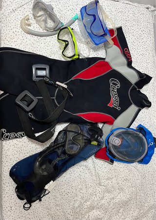 Set de buceo Cressi: máscara, tubo y aletas