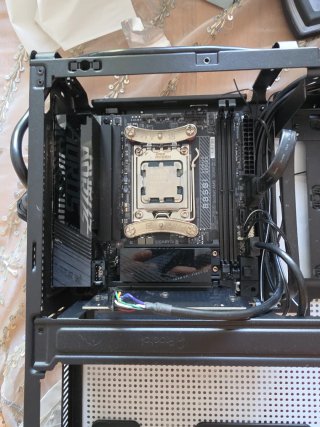 Ryzen 9800x3d + Placa Gigabyte B860i Aorus Pro