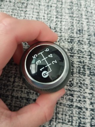 Pomo cambio Toyota Yaris P13