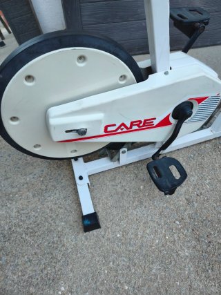 Bicicleta Estática CARE Blanca