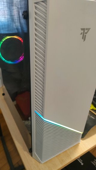 ordenador Torre PC con LEDs RGB