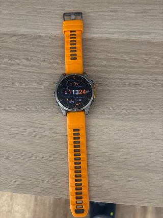 Reloj Garmin Fenix 8 AMOLED Zafiro Naranja