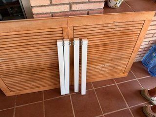 Mesa de exterior madera y metal