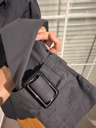 Chaqueta gabardina gris