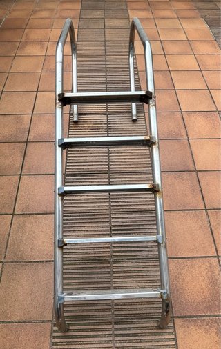 Escalera Piscina Metal