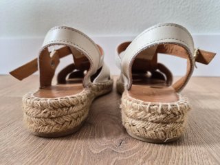 Sandalias Naguisa Pau Crudo