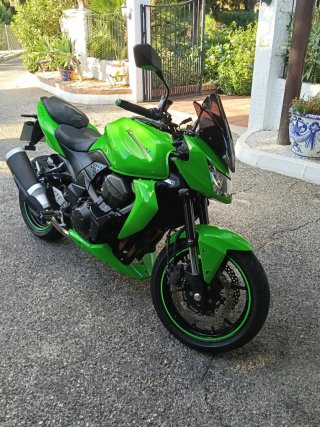 Kawasaki Z750 Naked Verde