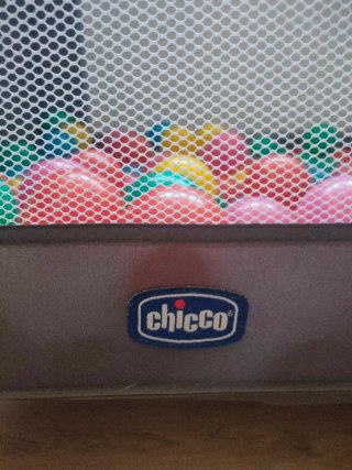Cuna de viaje Chicco con parque de juegos