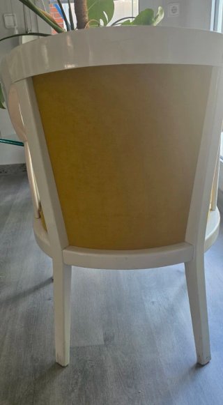 Sillones de tela y madera