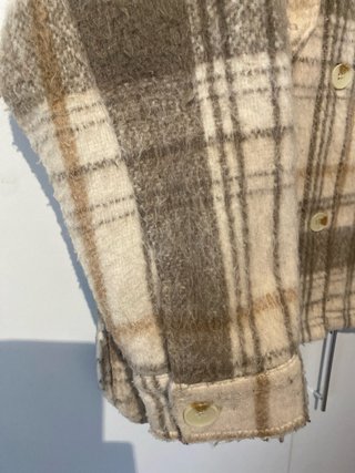 Chaqueta Zara cuadros beige y marrón