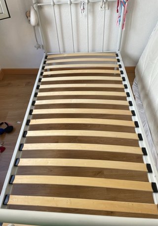 Cama infantil en buen estado