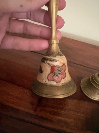Lote 2 campane vintage in ottone decorate