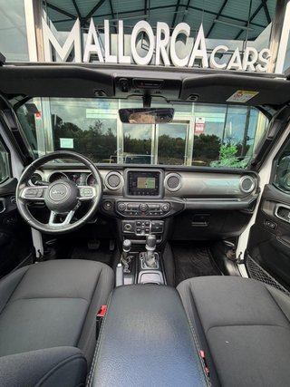 Jeep Wrangler 4p 2.0T GME Sahara 8ATX E6D