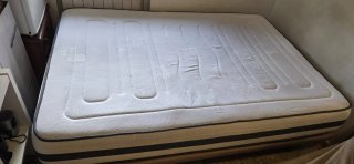 Cama somier tapizada