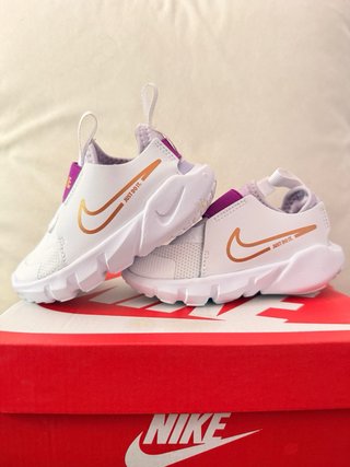 Zapatillas Nike Niña Blancas y Moradas