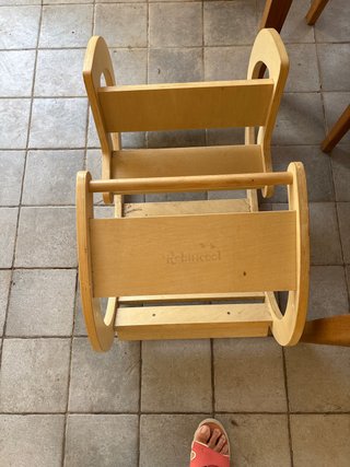 Mecedora infantil de madera
