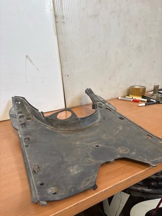 Reposapiés Suelo Honda Yupi 80