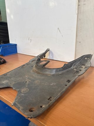 Reposapiés Suelo Honda Yupi 80