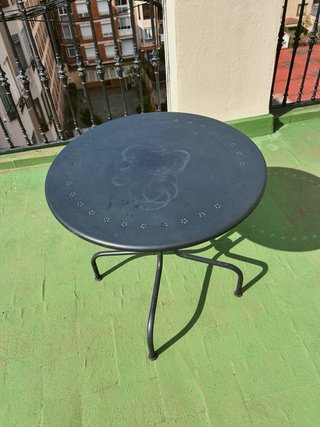 Mesa redonda terraza IKEA negra metal
