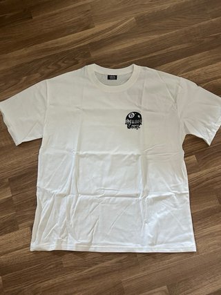 Camiseta Stussy 8 Ball Negra y Blanca