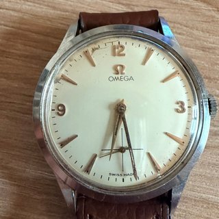 Reloj Omega Clásico Esfera Crema
