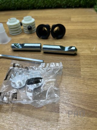 Fijación oculta para sanitarios Fischer