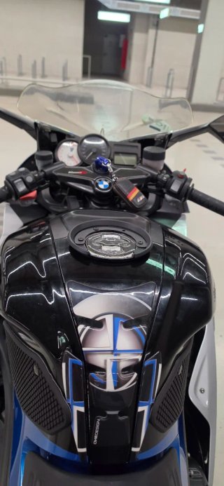 BMW K1200S Sportbike