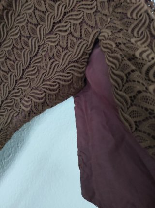 Abrigo terciopelo marron y vestido verde