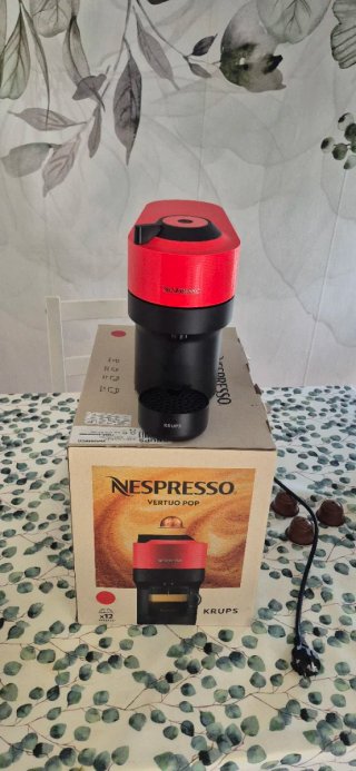 Cafetera Nespresso Vertuo Pop Krups Roja