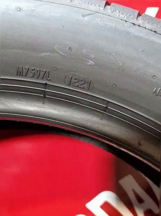 [R. 1789] - 215 50 18 96V Pirelli Neumáticos