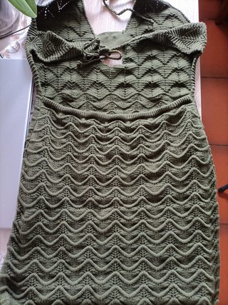 Vestido de verano verde tejido