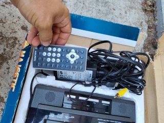 Lettore DVD Portatile Majestic DVX295USB Leggi ann