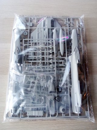 JAS-39D GRIPEN TWIN SEATER MAQUETA ITALERI 1/48