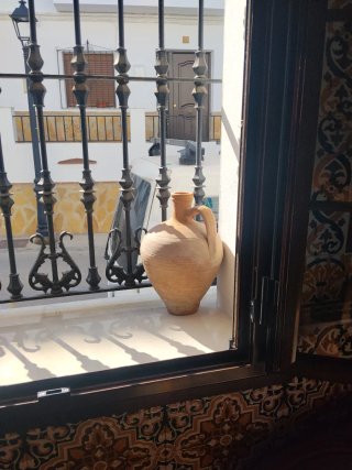 Cántaro antiguo de barro