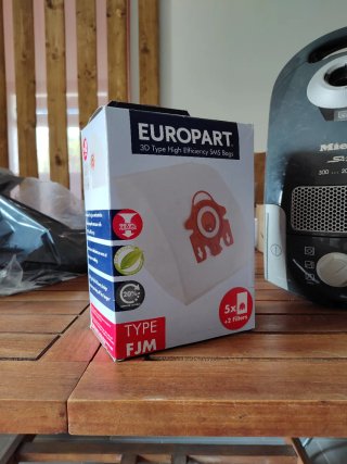 Aspirador Miele S4 212