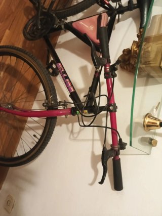 Bicicleta de Montaña Negra y Rosa