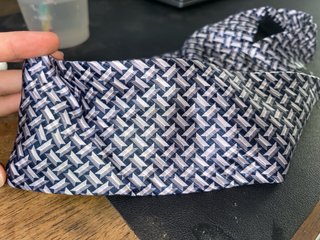 Corbata 100% SEDA azul blanca gris €negociable