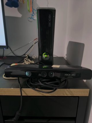Xbox 360 + Kinect