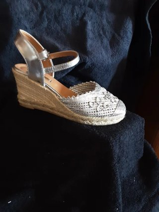 Sandalias cuña plateadas Tacón 8 cm