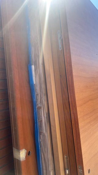 Pack puertas madera + patas mesa cocina