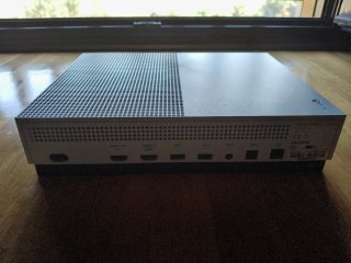 Xbox One S 1TB + Far Cry 5 & 4