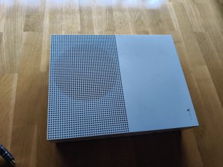 Xbox One S 1TB + Far Cry 5 & 4