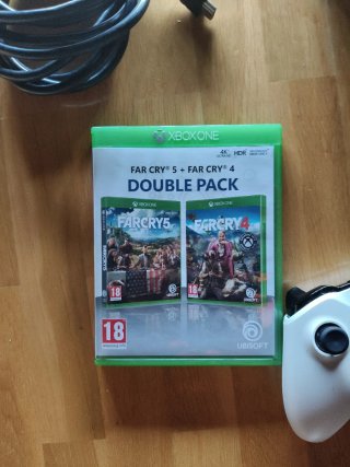 Xbox One S 1TB + Far Cry 5 & 4